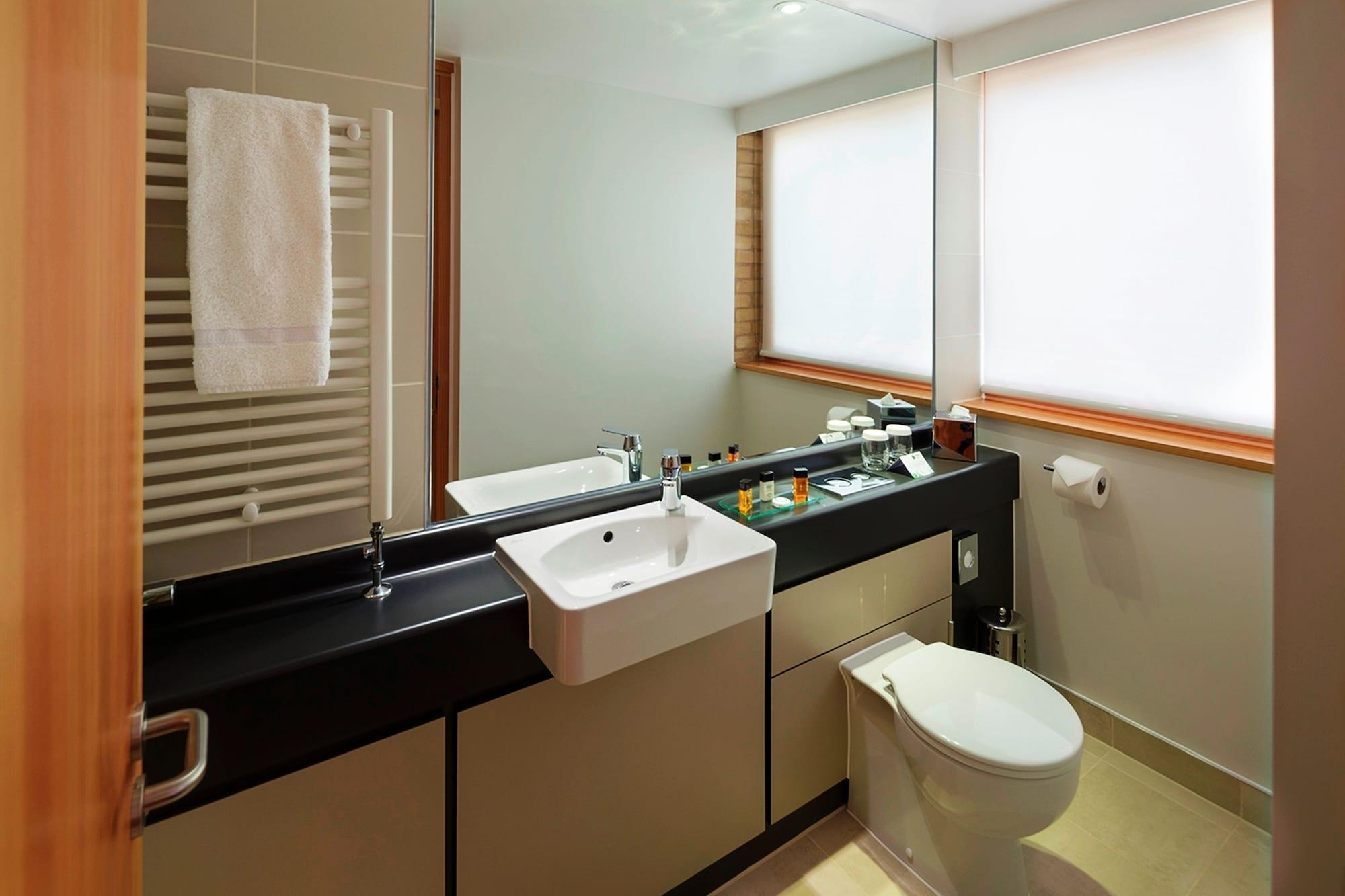 לייסטר College Court Hotel מראה חיצוני תמונה