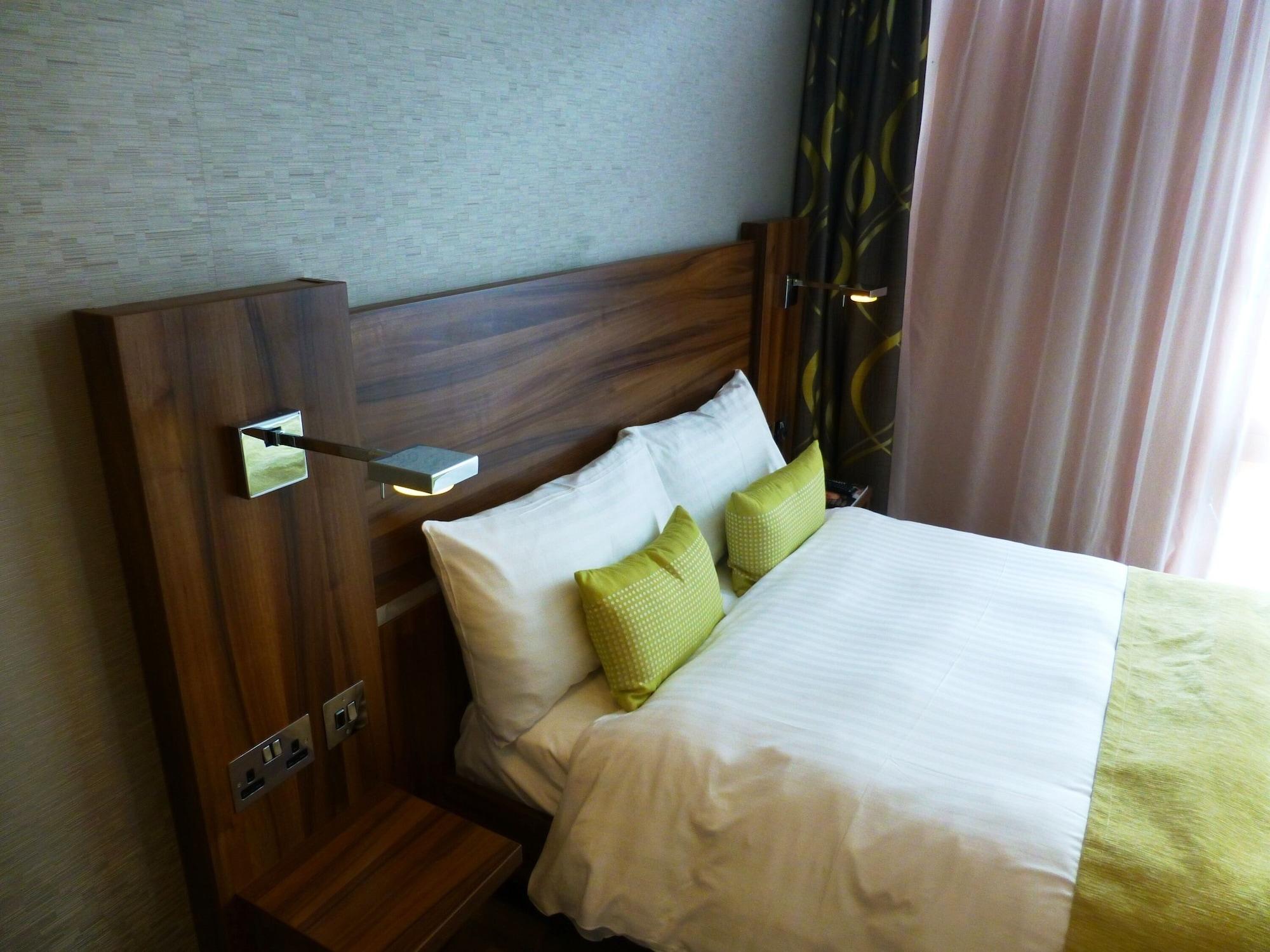 לייסטר College Court Hotel מראה חיצוני תמונה