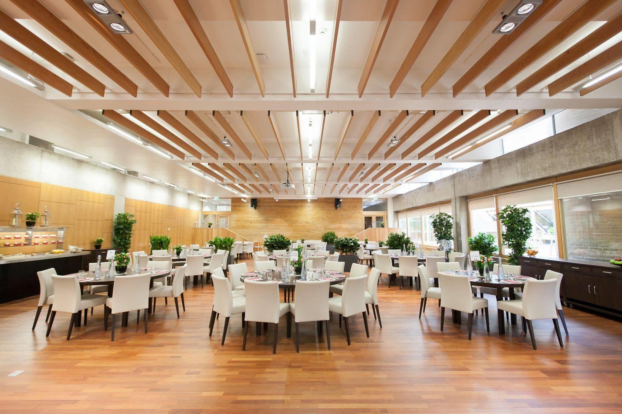 לייסטר College Court Hotel מראה חיצוני תמונה