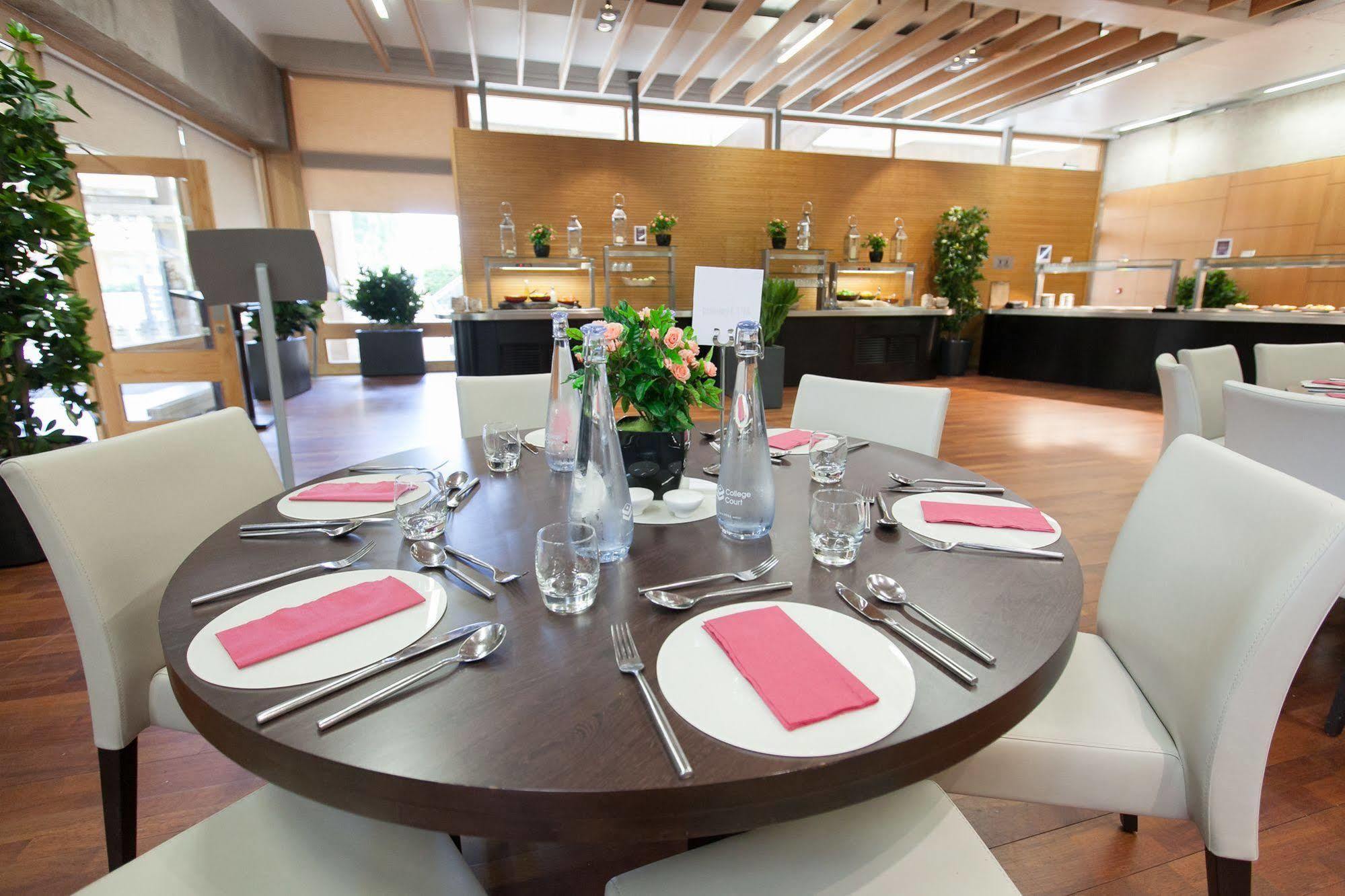לייסטר College Court Hotel מראה חיצוני תמונה