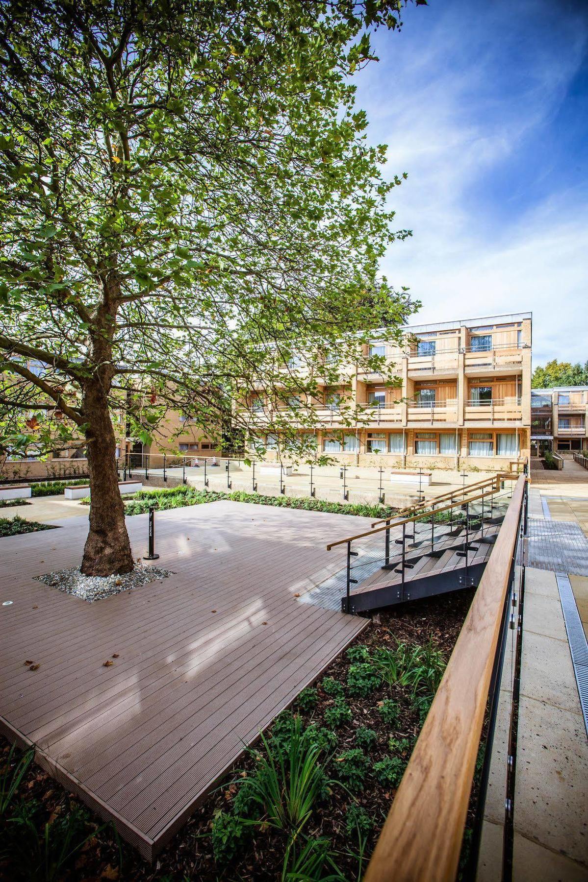 לייסטר College Court Hotel מראה חיצוני תמונה
