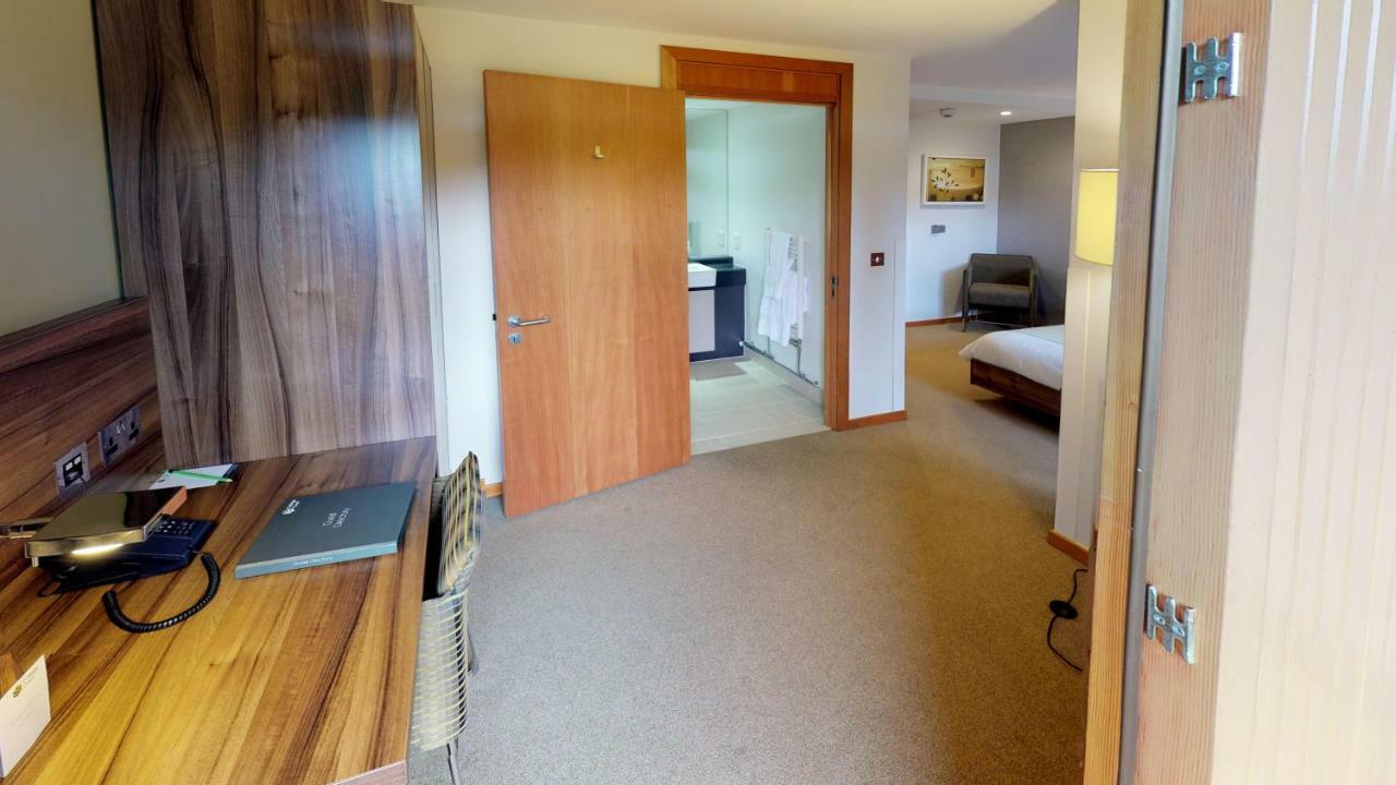 לייסטר College Court Hotel מראה חיצוני תמונה